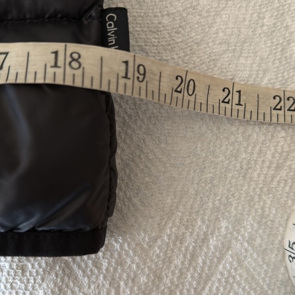 Calvin Klein Black Packable Lightweight Premium Down Vest Size Small - Picture 7 of 12